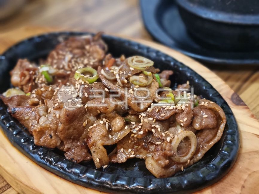 side dish,Stirfried pork,Bulgogi,meat,Korean,Pig Bulbaek,Bulbaek,pork,food