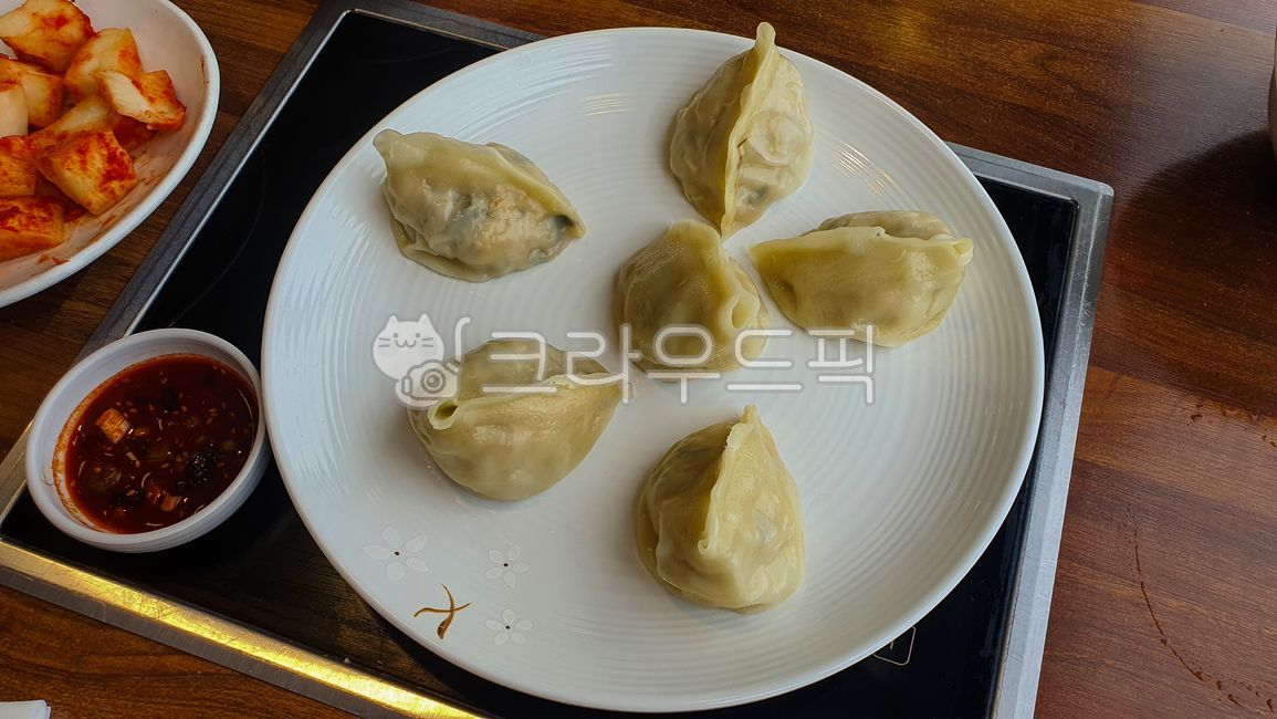 meal,dumpling,dish,meat dumplings,cooking,hand dumplings,food