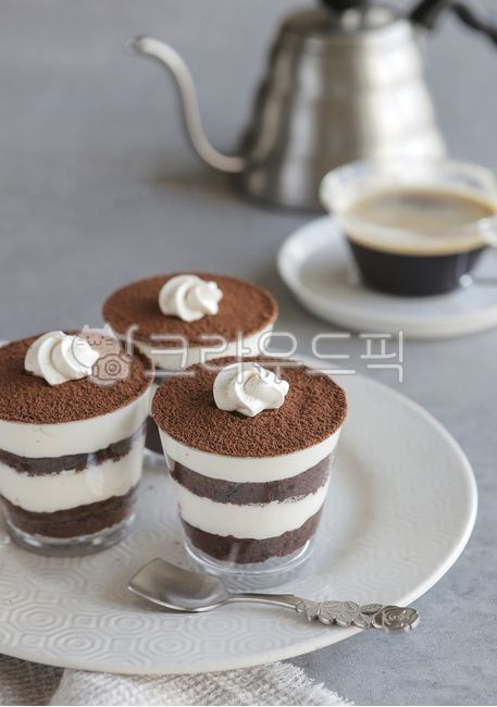 티라미수,케이크,컵케이크,베이킹,디저트,간식,후식,tiramisu,cook,meal,dishes,foodreserves,dessert,cake,크림,cream,디저트,간식,후식,dessert,snack