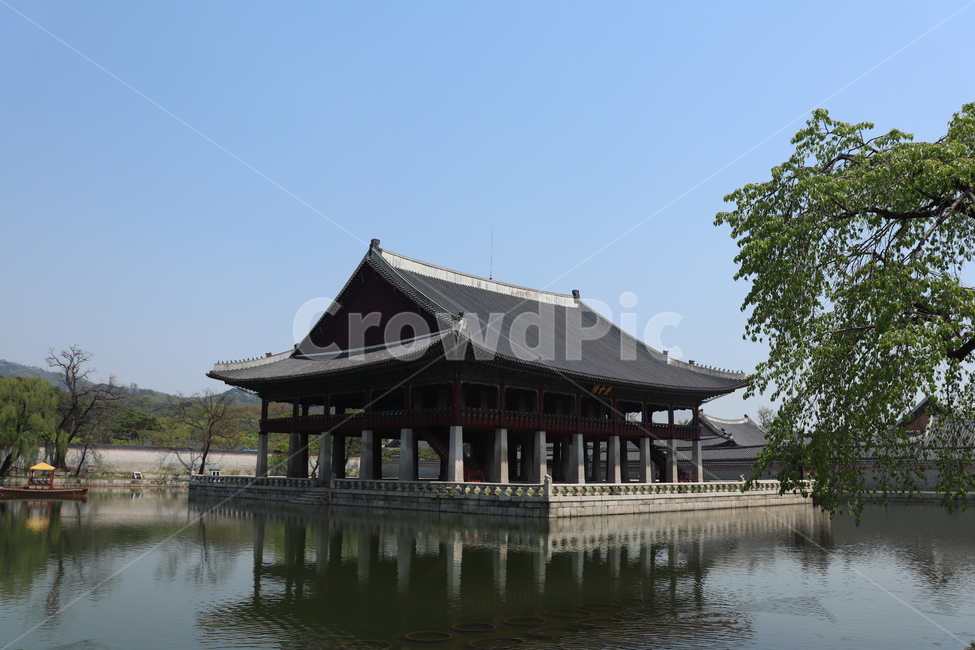 경복궁,경회루,호수,고궁,전통적,전통가옥,한국전통,한국문화,korean traditional,korean culture,랜드마크,landmark,tourist attraction,한국랜드마크,한국관광지,한국명소,korea landmark,korea tourist attraction,건축물,건물외관,exterior,building,structure,architecture,construction