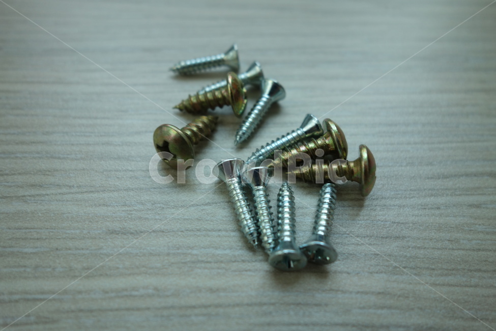 screws,screw,nail,nails,못,나사못,나사,equipment,tool,woodenfloor,나무바닥,스크류,small,machine,기계