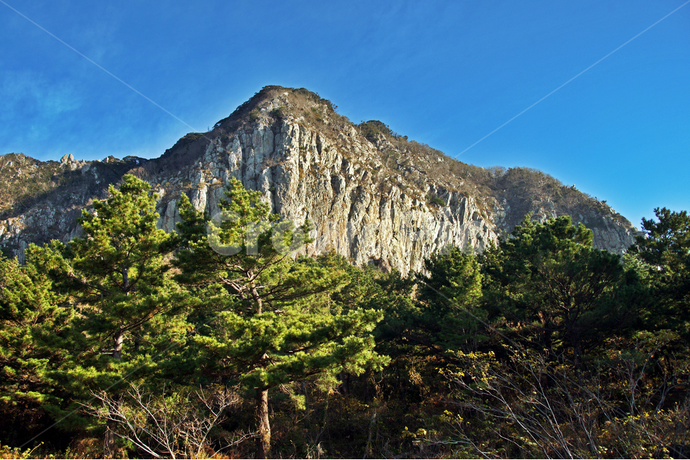 산방산,제주도,서귀포시,종산화산,절벽,한국자연풍경,한국자연경관,korea nature landscape