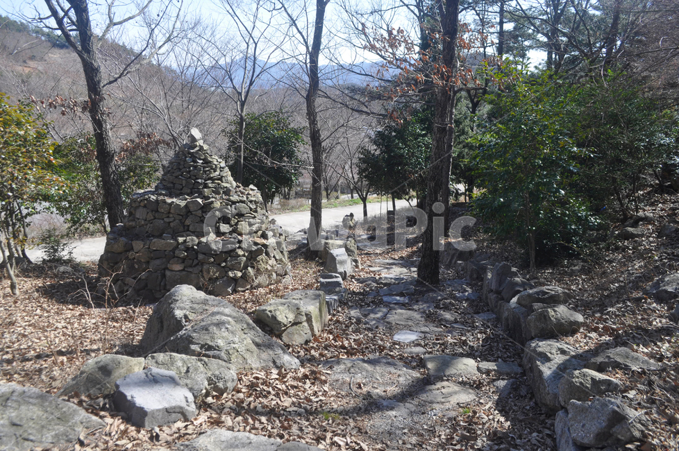 rubble,파편,ground,바닥,돌,자갈,산책로,산책