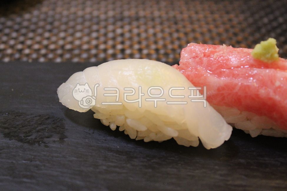 tuna,lunch,flatfish sushi,Japanese food,japanese food,tuna sashimi,premium,tuna sushi,Fish sushi,sushi,seafood,company dinner,flatfish sashimi,rice,dinner,delicious,expensive,fish dishes,meal,fish,sashimi,sea food,fresh