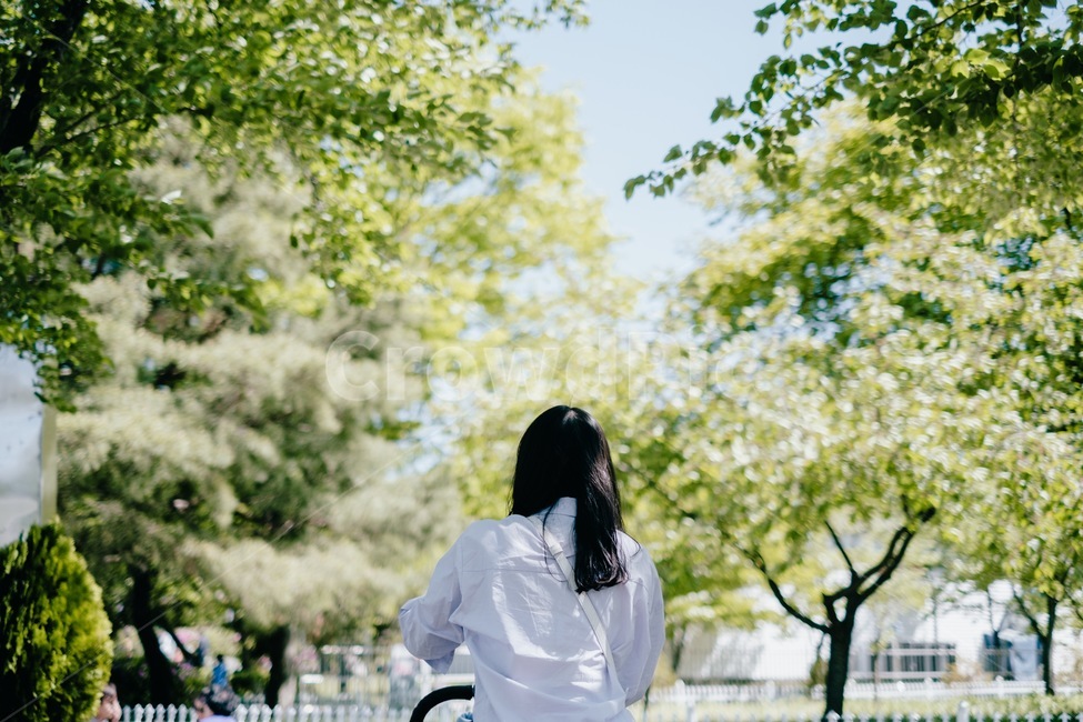공원,산책,맑음,따뜻,여유,여성,여자,woman,female,lady