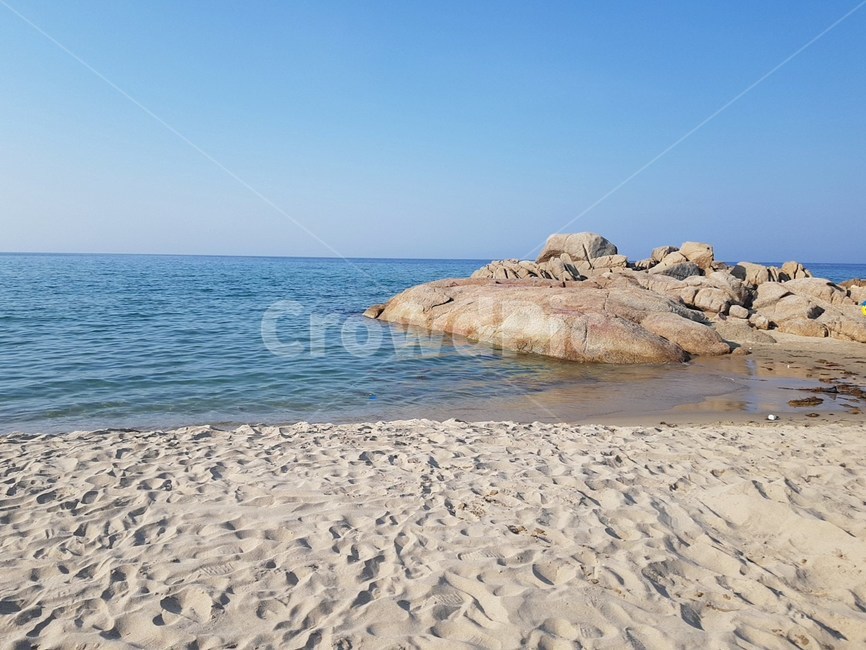 동해,해수욕장,강원도해수욕장,해변,여름휴가,햇살,땡볕,파란하늘,시원한바닷물