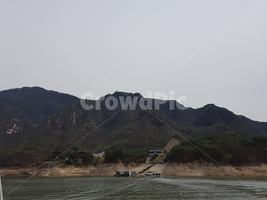 호수,나무,바위,하늘,물결,산,바위산,자연,풍경,nature,landscape,outdoors,옥외
