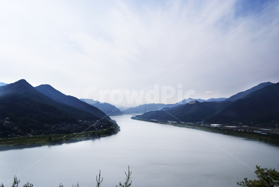 강,하늘,풍경,자연,지도모양,산,파란,푸른,자연,풍경,nature,landscape,한국자연풍경,한국자연경관,korea nature landscape,mountain,outdoors,옥외,mountain range,산맥,water,물,promontory,곶