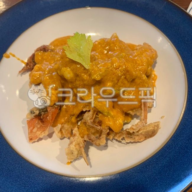 Soft shell crab,Thai cuisine,food,meal,Poo Pat Pong Curry,Coconut Cream Curry,dish,thai food,cooking,Korean Thai,shell crab