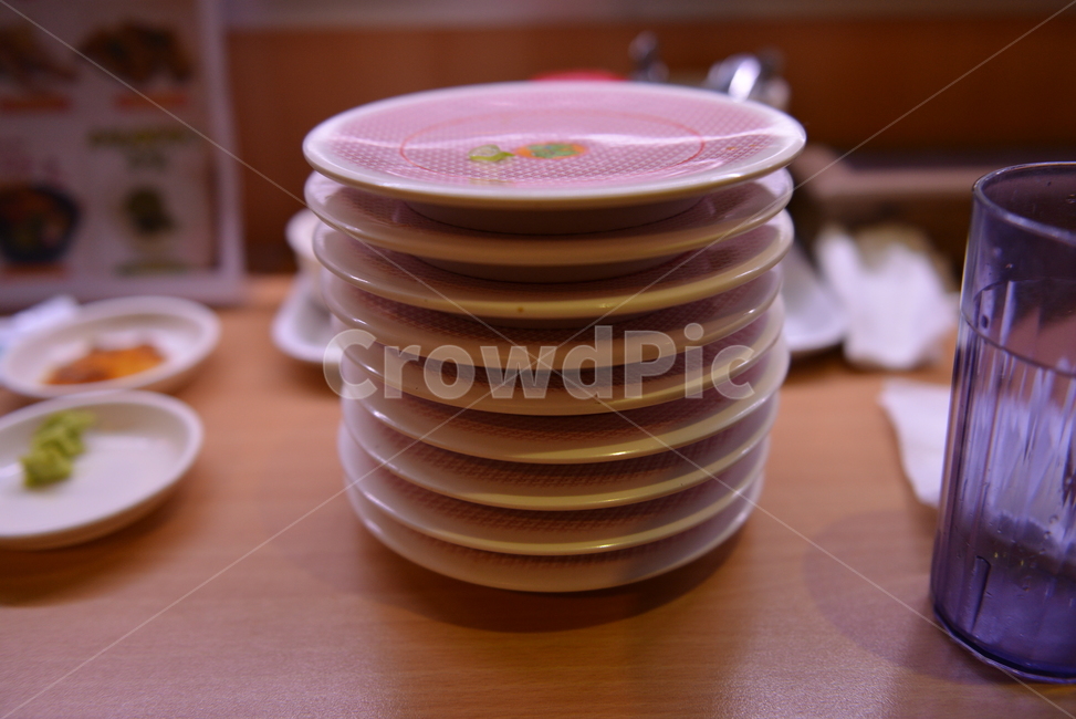 초밥,접시,그릇,회전초밥,쌓인접시