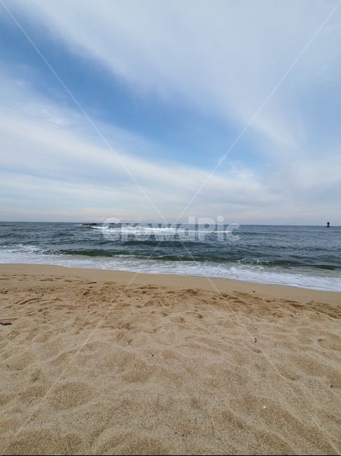 바다,해수욕장,자연,풍경,구름,하늘,모래,파도,ocean,sea,물,water,outdoors,nature
