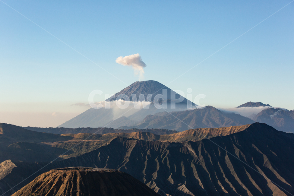 옥외,산맥,outdoors,nature,mountain,인도네시아,세계,산,volcano,브로모,세메루,화산,bromo,semeru,구름,분화구,하늘,sky,자연,아름다움