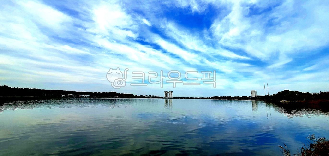 호수에비친하늘,호수하늘풍경,호숫가,자연,워터프론트,azuresky