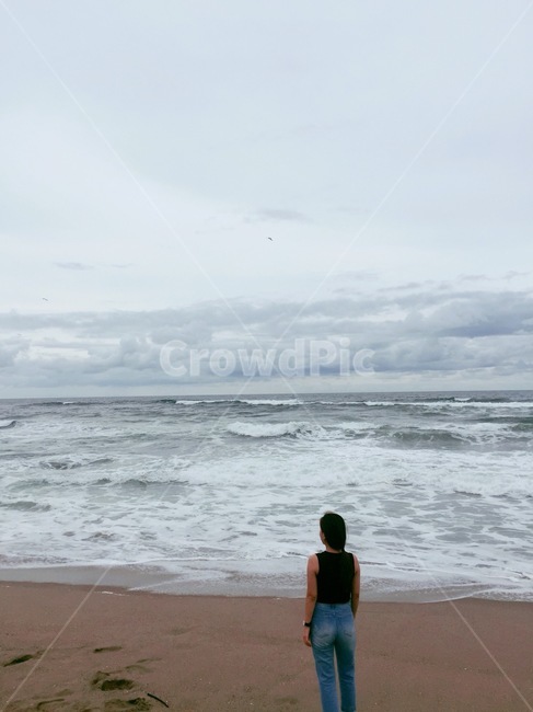 여름바다,바다,파도,고독,뒷모습,바다풍경,해변,여자,휴가,감성,쓸쓸함,슬픔,인물,인간,beach,sea,사람,여행,해변,바다,beach,sea,사람,인물,인간,human,person,여성,여자,woman,female,lady