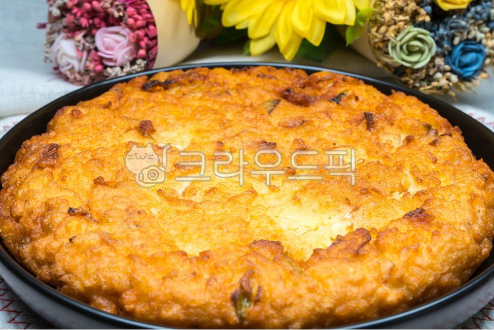 부침개,전,녹두전,빈대떡,그릇,도자기접시,설음식,추석음식,명절음식,전통음식,한국음식,한국요리,요리,부침,녹두,간식,야식,설날음식