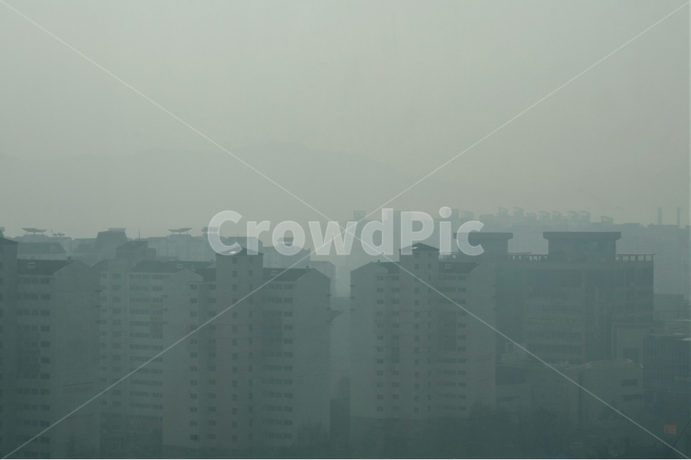Fine dust,severe,smog,yellow dust,concentration,ultrafine dust,air,pollution,exhaust gas,apartment,building
