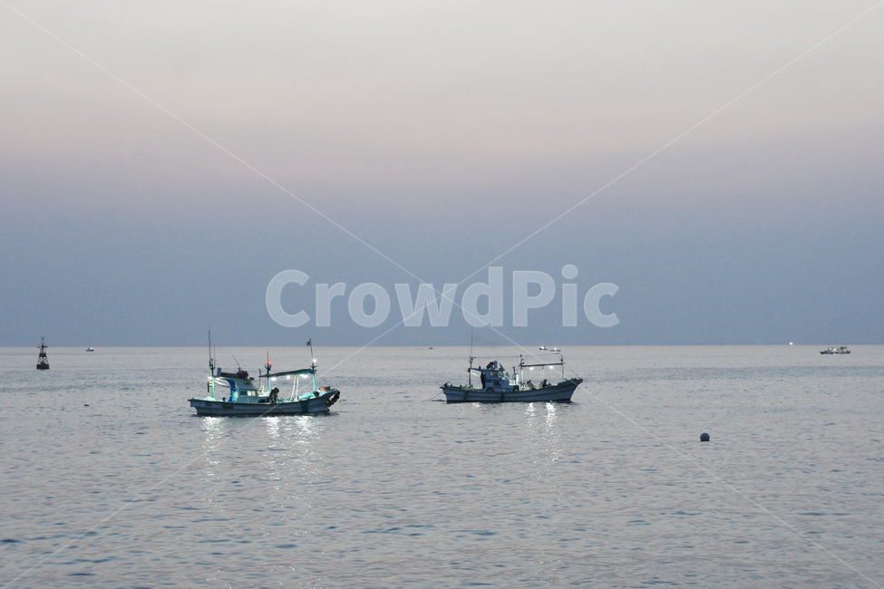 새벽바다,새벽조업,어선,속초해변,선박,watercraft,vessel,boat,fishing