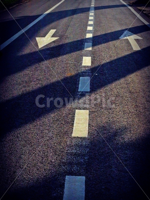 도로,1차선,감성,대비,화살표,길,길거리,교통,교통수단,traffic,transportation,asphalt,아스팔트,road