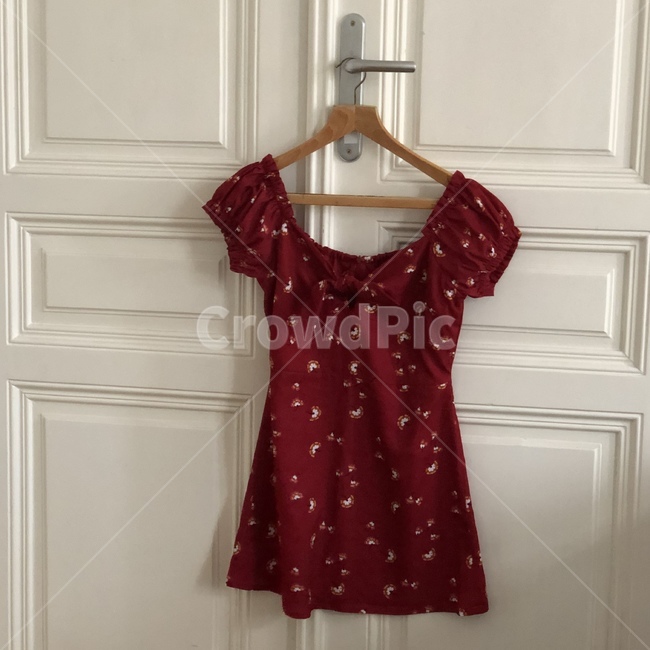 apparel,의복,드레스,clothing,dress,의류,빨강,원피스,red