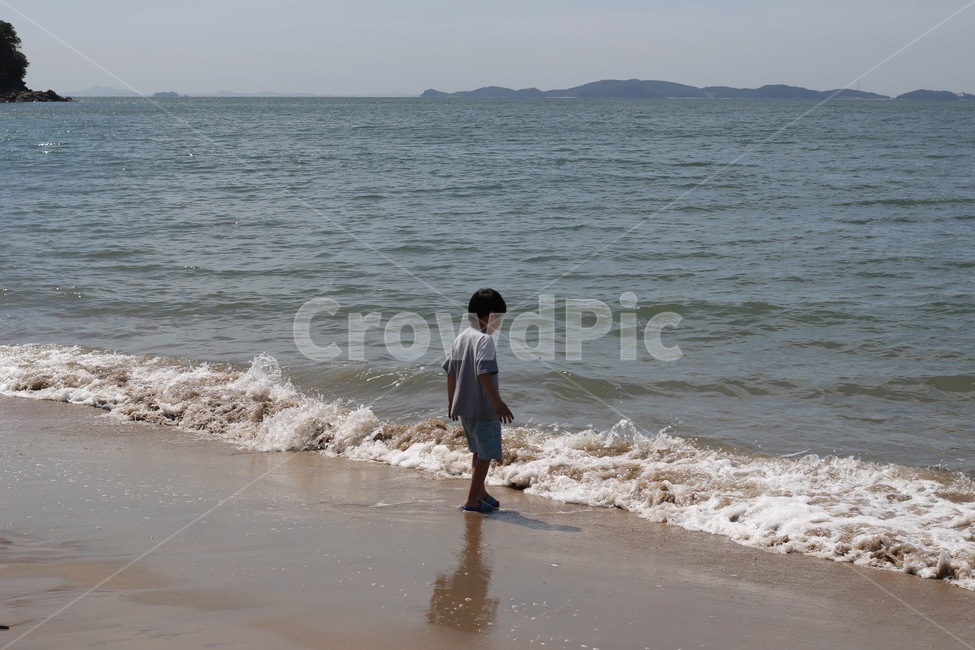 바다,서해바다,자월도,파도,어린이,해변,바다,beach,sea,사람,인물,인간,human,person,어린이,어린아이,child,children,kid