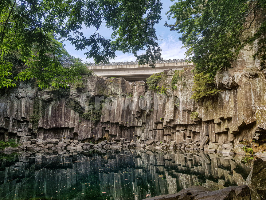 천제연폭포,감성,힐링,자연,휴식,nature,옥외,outdoors,제주,jeju,emotion,경치,landscape,풍경,scenery,맑음,sunny,바위,물,rock,rest,water,healing,감각,feeling