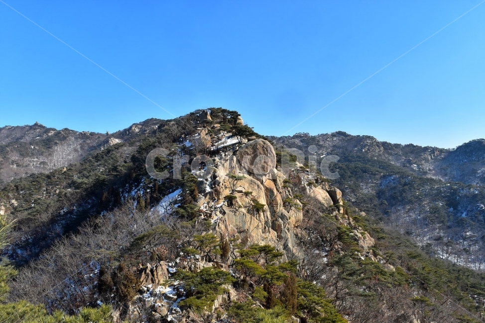 관악산,풍경,겨울,자연,눈,스포츠,등산,산행,nature,snow,겨울풍경,느낌,아름다운,신비로운,경이로운,기암,바위,암봉,암릉,다큐,필,힐링,명산,landscape,winter,season,트레킹,100대명산,인기명산,조망,전망,정부청사,6봉,수목원능선,바윗길,암릉길,명품송,소나무,한국자연풍경,한국자연경관,korea,관양능선,팔봉능선,국기봉,겨울,계절,winter,season,자연,풍경,nature,landscape,한국자연풍경,한국자연경관,korea nature landscape,outdoors,옥외