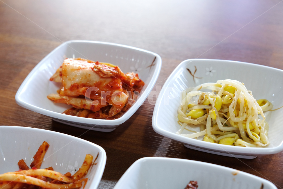 김치,반찬,콩나물무침,도라지무침,식사,테이블,접시,건강식,외식,kimchi,음식배경,koreantraditionalfood,healthyfood,spicyfood,dinner,delicious,koreansauce,vegetables,salty,background,asian,healthy,음식,식재료,요리,food,cook,meal,dishes,food reserves,채소,야채,vegetables,한식,한국음식,한국요리,korean food,korean dishes,korean meal,korean cook
