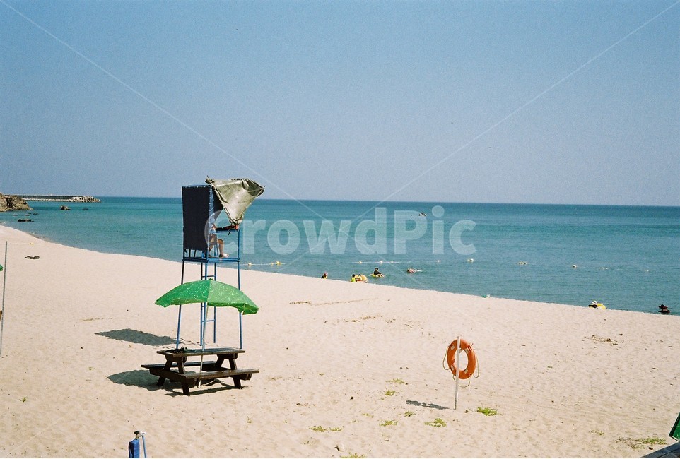 해변,바다,물,하늘,해상구조대,필름,필름사진,자연,풍경,nature,landscape,한국자연풍경,한국자연경관,korea nature landscape,해변,바다,beach,sea,감성,sensible,feeling,ocean,대양,outdoors,옥외,water,shoreline,해안선,animal,동물,bird,새