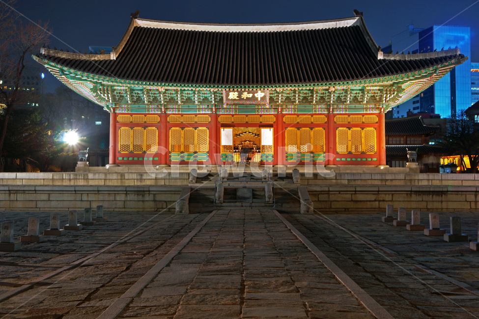 중화전,덕수궁,정전,보물제819호,고종,대한제국,고건축,야경,박석,품계석,한국전통,한국문화,korean traditional,korean culture,건축물,건물외관,exterior,building,structure,architecture,construction