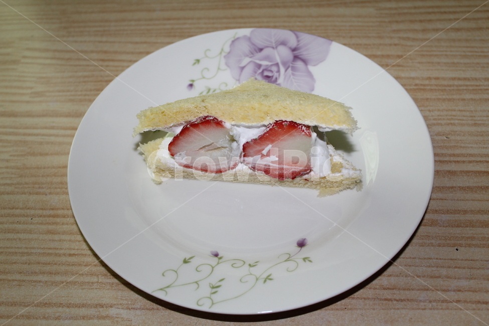 샌드위치,딸기,생크림,딸기샌드위치,요리,음식,간식,레시피,식사,점심,수제,음식,식재료,요리,food,cook,meal,dishes,food reserves,빵,bread,디저트,간식,후식,dessert,snack