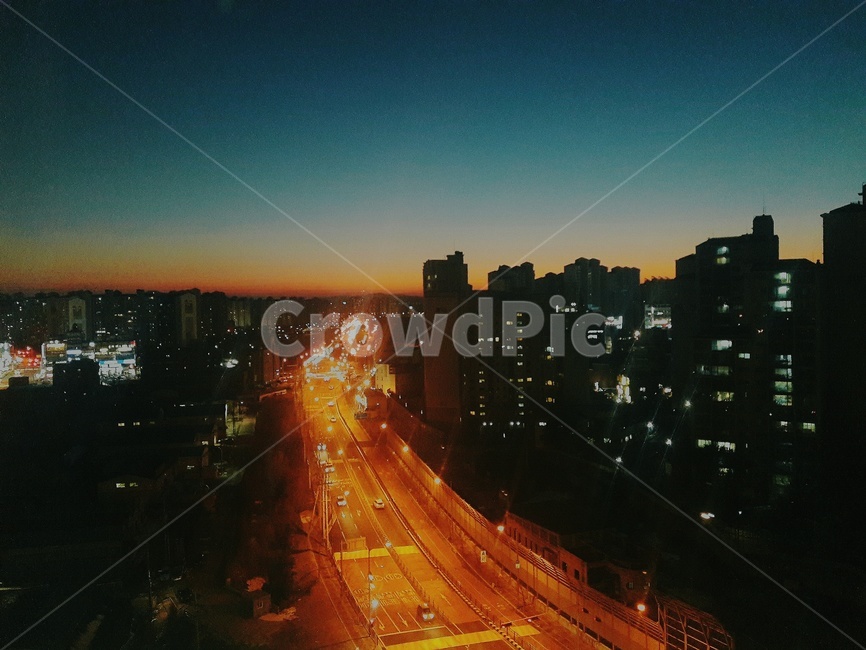 road,도로,밤거리,길거리,가로등,빛퍼짐,밤,아파트,차