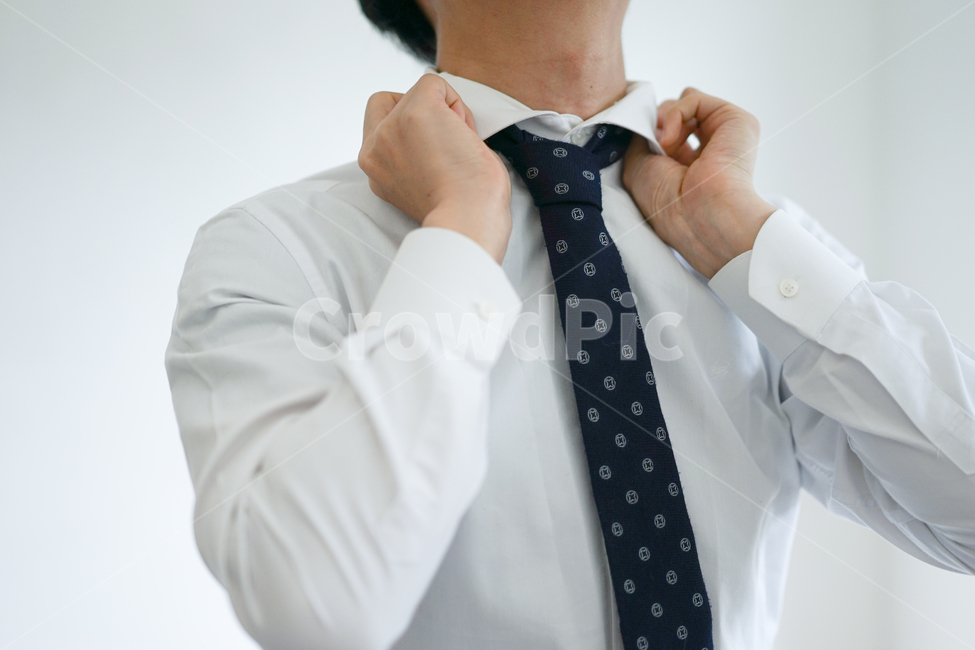 정장,넥타이,tie,남성,남자,셔츠,와이셔츠,의류,apparel,사람,인물,인간,human,person,남성,남자,man,male,비즈니스,사업,business,service,work