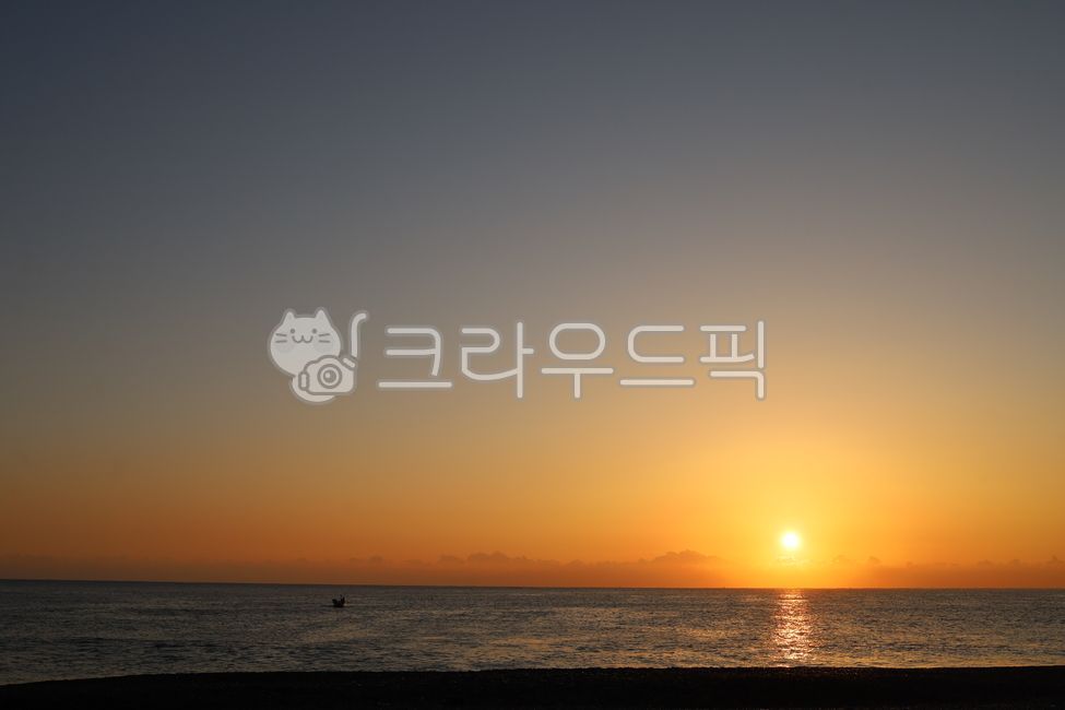 sky,dawn sea,Beach,ocean,Sunrise