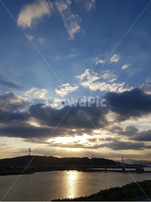 선셋,일몰,구름,낙동강,하늘,다리,반사,강정보디아크,햇빛,sunset,river,sky,cloud,sunlight,reflection,sunshine,bridge