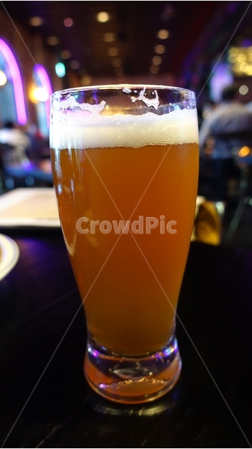 beer,alcohol,알콜,맥주,비어,마실것,beverage,drink,맥주잔,beerglass,glass,유리잔,밀맥주,bar,술집,바,수제맥주,술,주류,alcohol