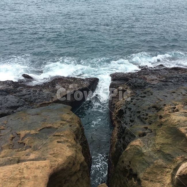 바다,파도,암석,바위틈,sea,ocean,rock,wave,자연,풍경,nature,landscape,promontory,곶
