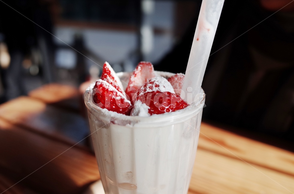 커피잔,커피,간식,핫플레이스,햇빛,카페,감성,분위기,후식,디저트,맛집,cafe,컨셉,콘셉,coffee,food,dessert,feeling,음료수,drink,beverage