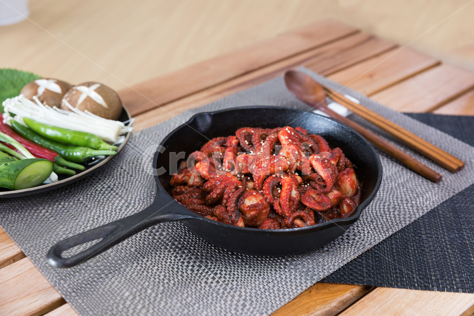 음식,쭈꾸미볶음,식사,안주,쭈꾸미,저녁식사,한식,korea,spicy,오징어볶음,식당,매콤,매운맛,red,맛집,고추장,고춧가루,식재료,요리,cook,reserves,수산물,해산물,fisheryproducts,seafood,한국음식,한국요리,food,dishes,korean,meal,koreancook,맛있다,먹다,맵다,소스,볶음,음식,식재료,요리,food,cook,meal,dishes,food reserves,한식,한국음식,한국요리,korean food,korean dishes,korean meal,korean cook
