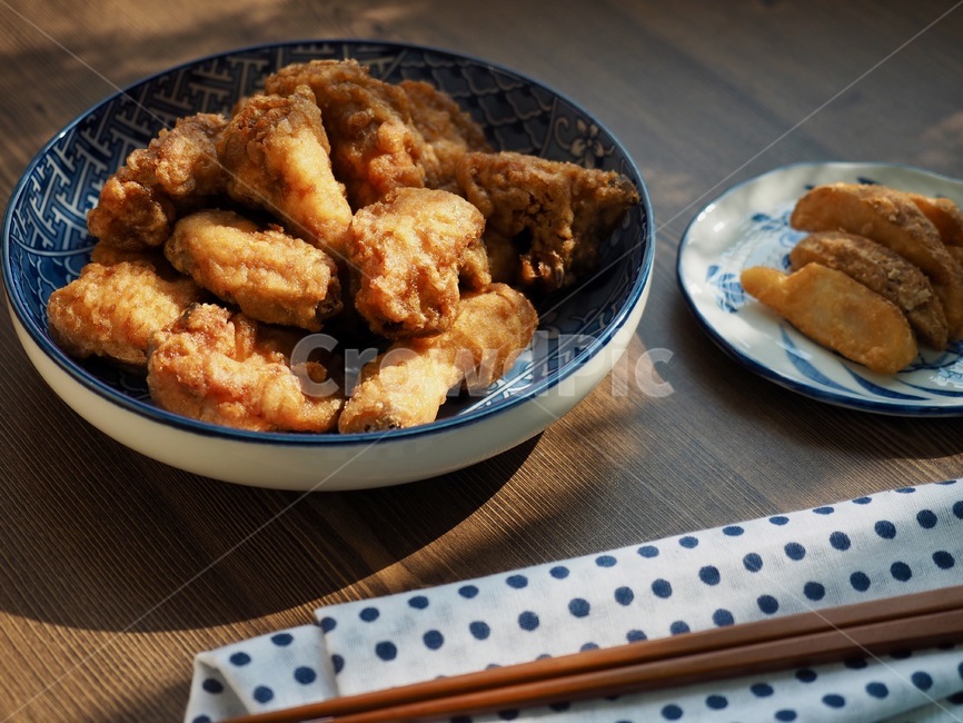 치킨,후라이드치킨,닭강정,튀긴음식,음식,배경,닭고기요리,요리,식사,간장치킨,chicken,friedchicken,chickengangjeong,friedfood,food,background,chickenmeat,cooking,meal,soychicken,음식,식재료,요리,food,cook,meal,dishes,food reserves,육류,고기,meat