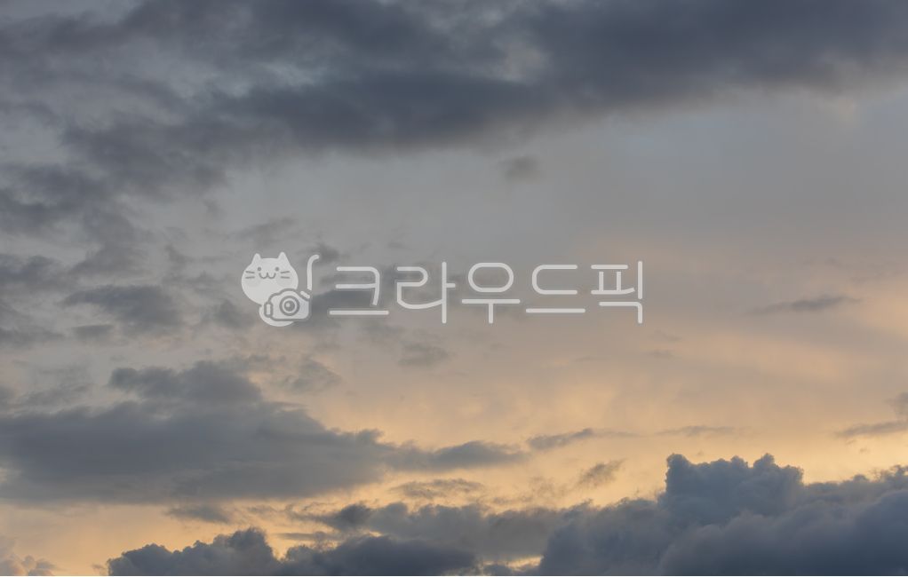 해질녘,노을빛,하늘,웅장한,먹구름,구름,가려진,해,햇빛,야외,적운,날씨,자연,주황색,sky,cloud,outdoor,orange,nature,weather,cumulus,sunlight