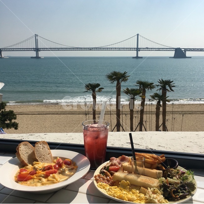음식,food,meal,식사,요리,dish,바다,야자수,다리,sea,여름,여름바다