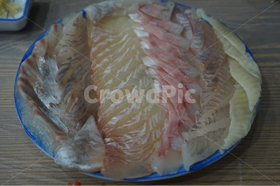 회,광어회,우럭,도다리,단백질,건강,다이어트,활어,물고기,fish,슬라이스,자르다,차리다,셋팅,set,정갈한,정리된,먹는,질감,투명,생선회,생선,바다,바닷가,먹다,스시,맛집,광어,맛있다,맛있는,cook,meal,dishes,수산물,해산물,fisheryproducts,seafood,날것,생것,싱싱한,신선한,참치,와사비,요리,모듬회,회모듬,음식,food,식재료,음식,식재료,요리,food,cook,meal,dishes,food reserves,수산물,해산물,fishery products,seafood