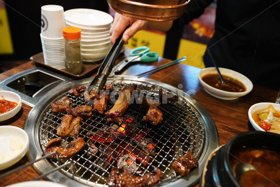 갈비,돼지,구이,안주,한식,음식,먹거리,고기,육류,육식,식사,음식,식재료,요리,food,cook,meal,dishes,food reserves,육류,고기,meat