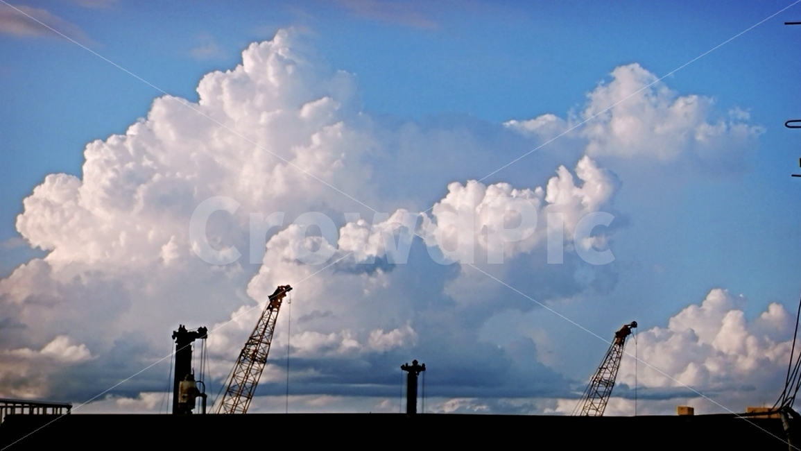 뭉게구름,공사,파란,하늘,크레인,산업,industry,industrial,건설업,건축업,construction industry