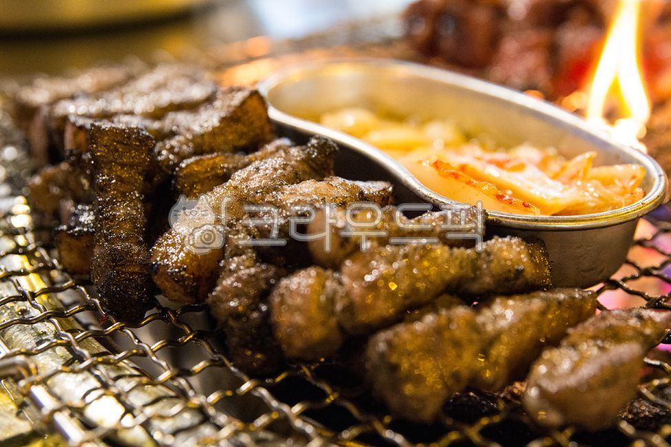 삼겹살,고기,그릴,연탄구이,meat,pork,porkbelly,food,음식,음식,식재료,요리,food,cook,meal,dishes,food reserves,육류,고기,meat