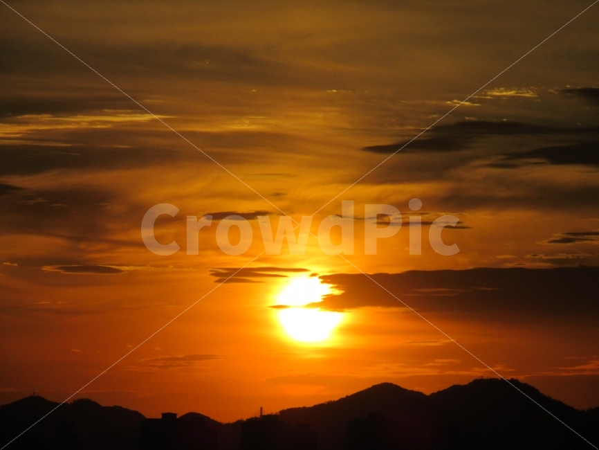 노을,하늘,애잔함,주황색,역광,자연,풍경,nature,landscape,실루엣,그림자,silhouette,shadow,outdoors,옥외,sunlight,햇빛