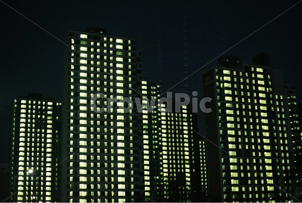 아파트,야경,불빛,건물,감성,야경,밤,풍경,nightscape,night,landscape,도시,city,한국도시풍경,한국도시경관,korea cityscape,building,시티,town,high rise,고층 건물,urban,어반,office building,사무실 건물,condo,콘도,housing,주택