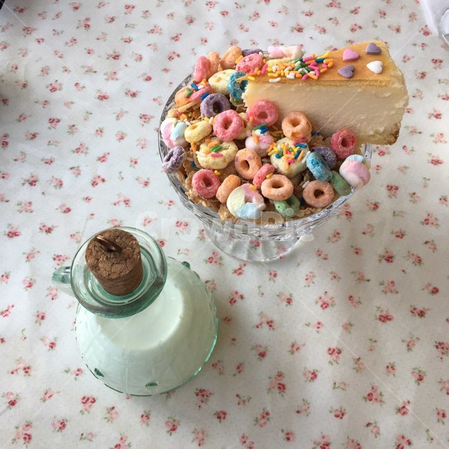 과자,음식,food,sweets,시리얼,우유,식탁보,치즈케이크,외식,식당,카페