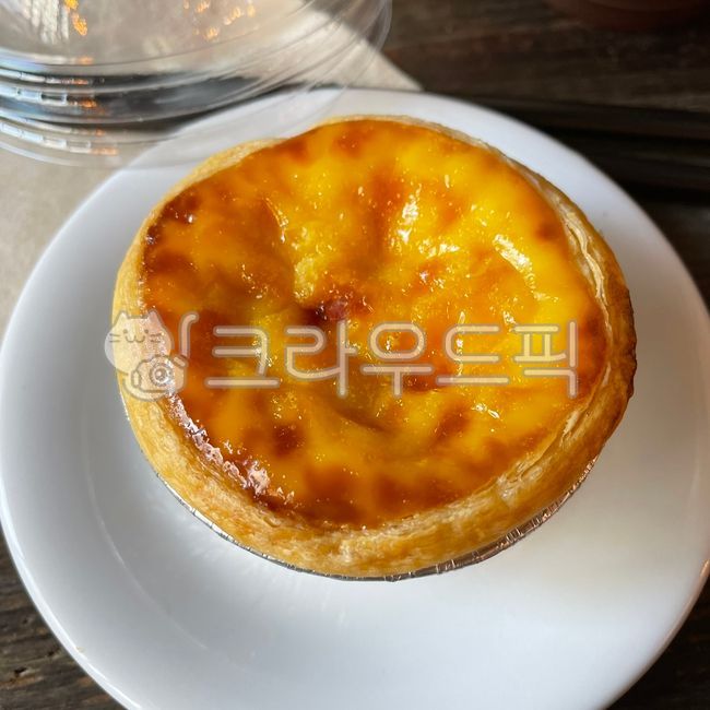 bread,bakery,tarte,snack,egg bread,pie,eggtart,food,dessert,tart,eggtarte,egg tart
