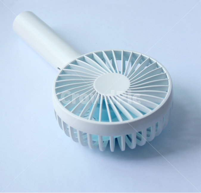 미니,미니선풍기,손선풍기,선풍기,팬,생활용품,기계,흰배경,하얀색,화이트,그림자,제품,물건,여름용품,소품,여름,파랑,블루,파란색,더위,여름,계절,summer,season,사물,물건,오브젝트,thing,object,matter